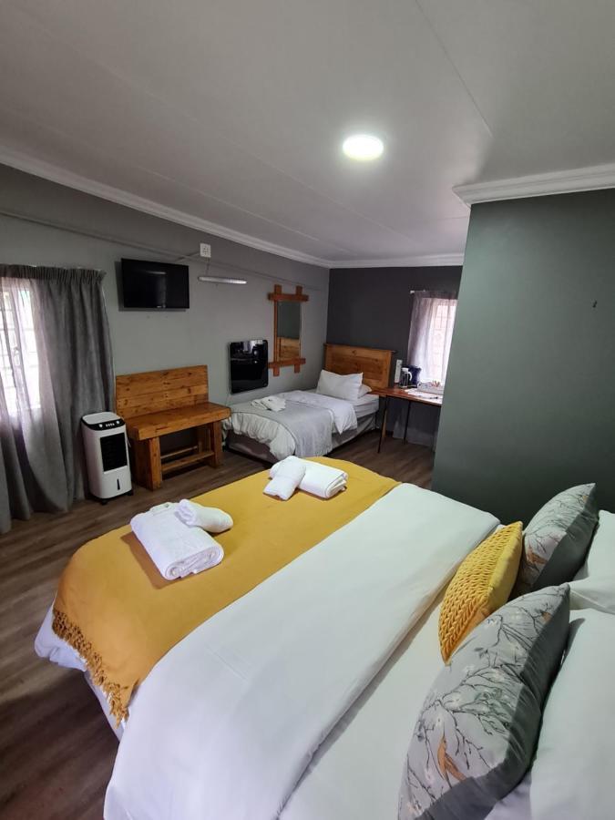 Bo Kamer Guesthouse แอร์เมอโล ภายนอก รูปภาพ
