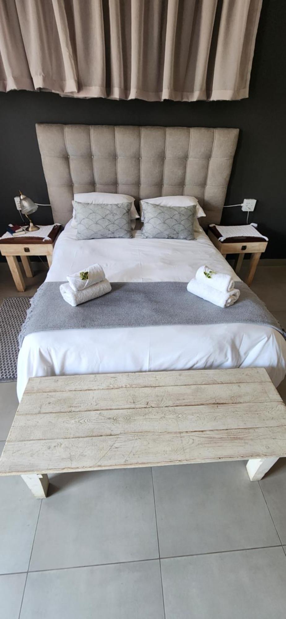 Bo Kamer Guesthouse แอร์เมอโล ภายนอก รูปภาพ